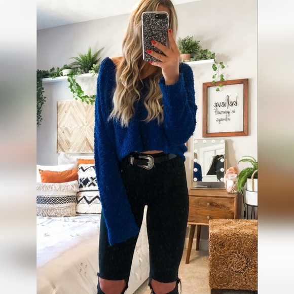 Free People Popcorn Oversized Cropped V-Neck Pullover Sweater NWOT - Picture 4 of 13